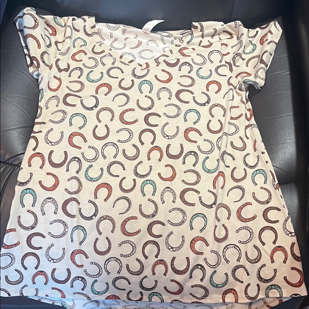 LuLaRoe Multicolor Horseshoe Print Short Sleeve Top